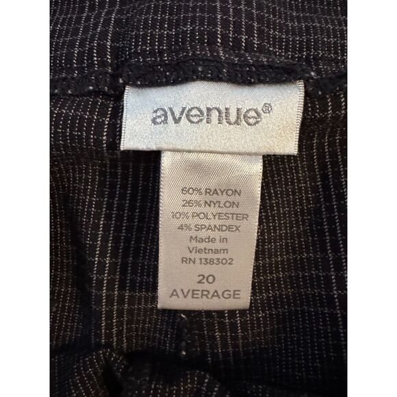 Avenue Gray Plaid Dress Pants โ Size 20 โ EUC - Picture 2 of 2